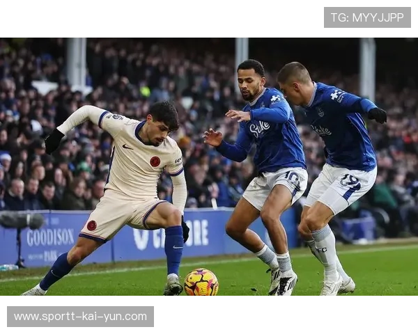 切尔西帕尔默左脚劲射破门